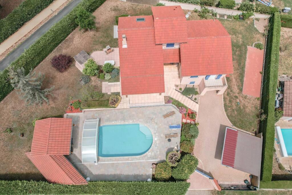 Magnifique Maison A Lentilly - Piscine Exterior photo